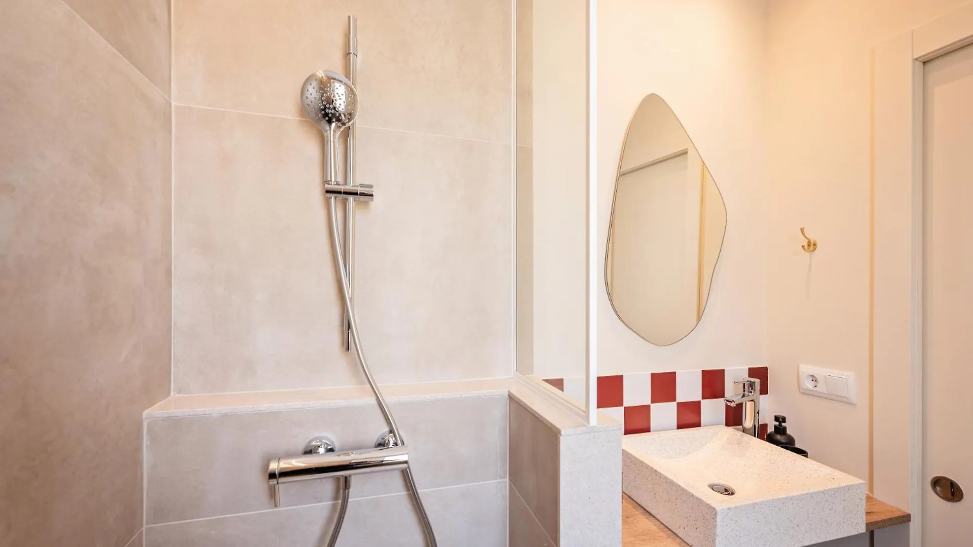 Sweett - Wellington Apartment Barcelona Spain
